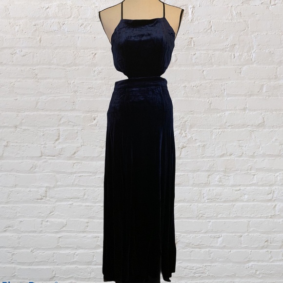 ❌DONATED❌Navy Blue Crushed Velour Cross Strappy Open Back Lined Maxi Dress - Picture 5 of 15